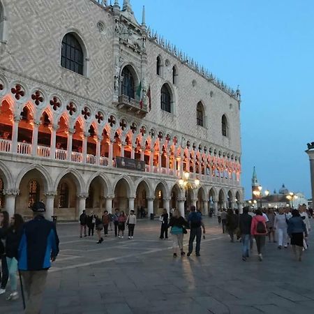 Ca' Frezzeria Leilighet Venezia Eksteriør bilde