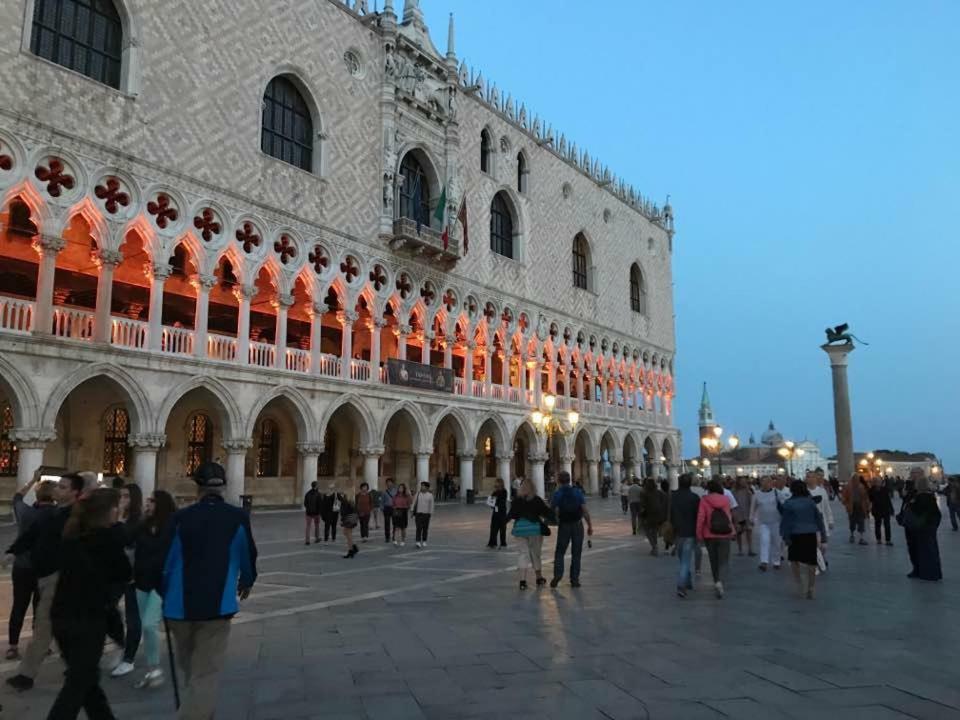Ca' Frezzeria Leilighet Venezia Eksteriør bilde